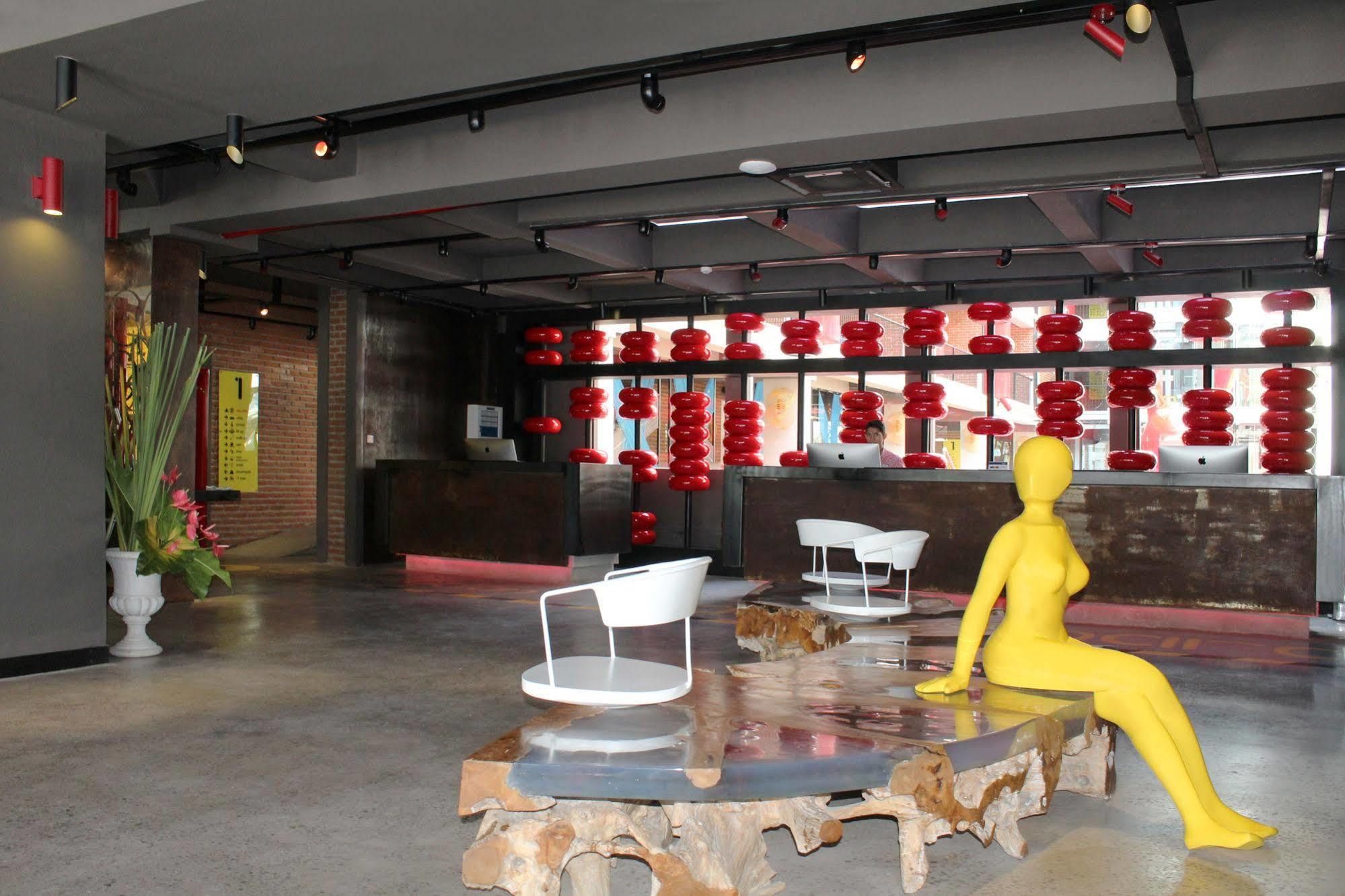 Viva Dash Hotel Seminyak Kültér fotó